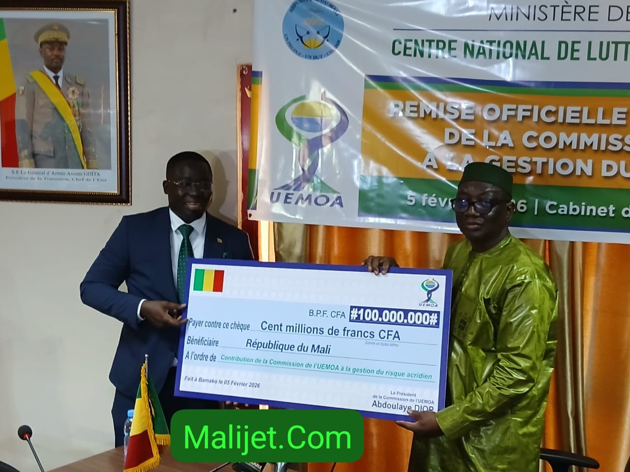 Sécurité alimentaire : L'UEMOA octroie 100 millions de FCFA au Mali pour la lutte antiacridienne